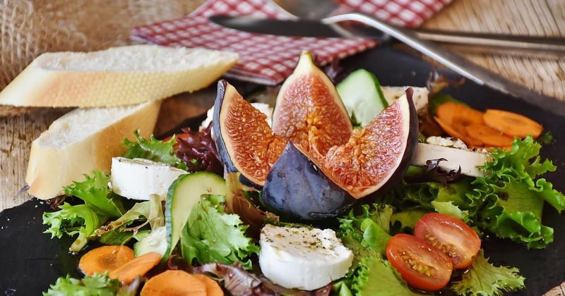 Toasts apéritifs au chèvre et miel facile : la recette qui bluffe vos invités